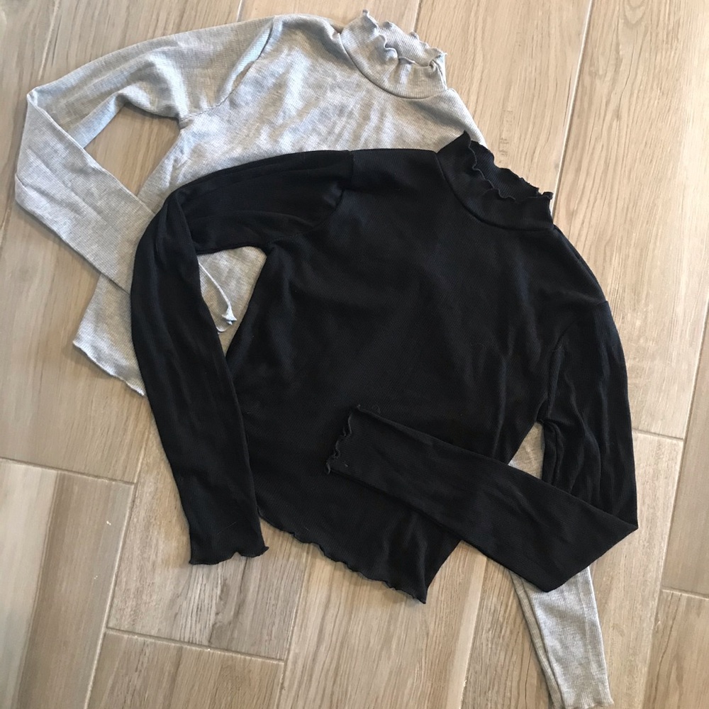 Ivy & Main XS Cropped Turtle Neck Ribbed Tops